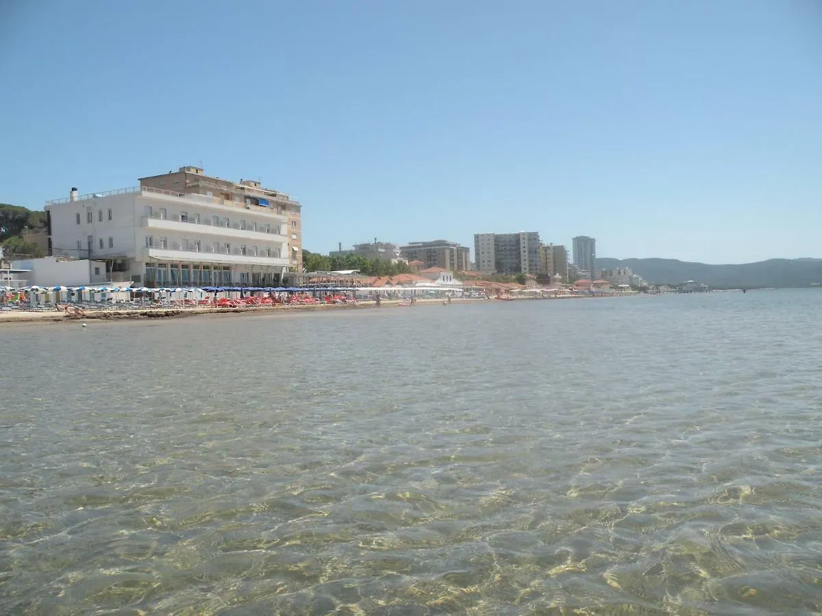 Hotel Parrini Follonica 3*,